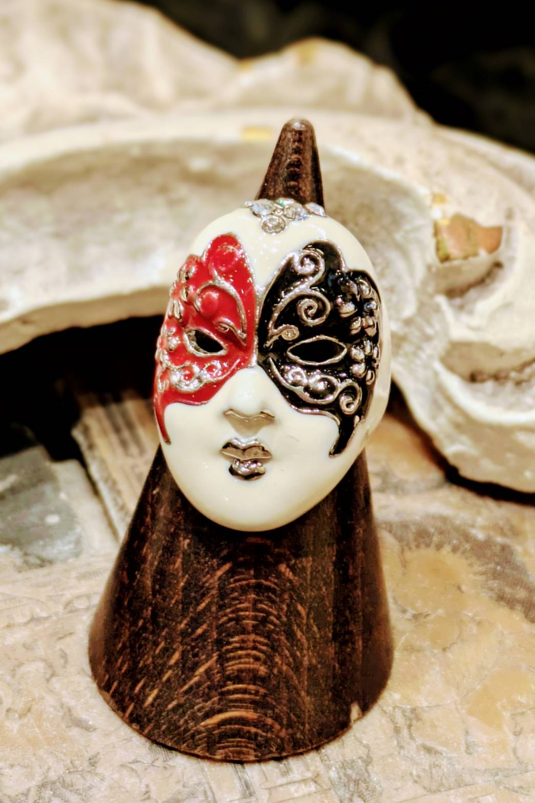 ヴェネツィアマスケラ モチーフのリング
