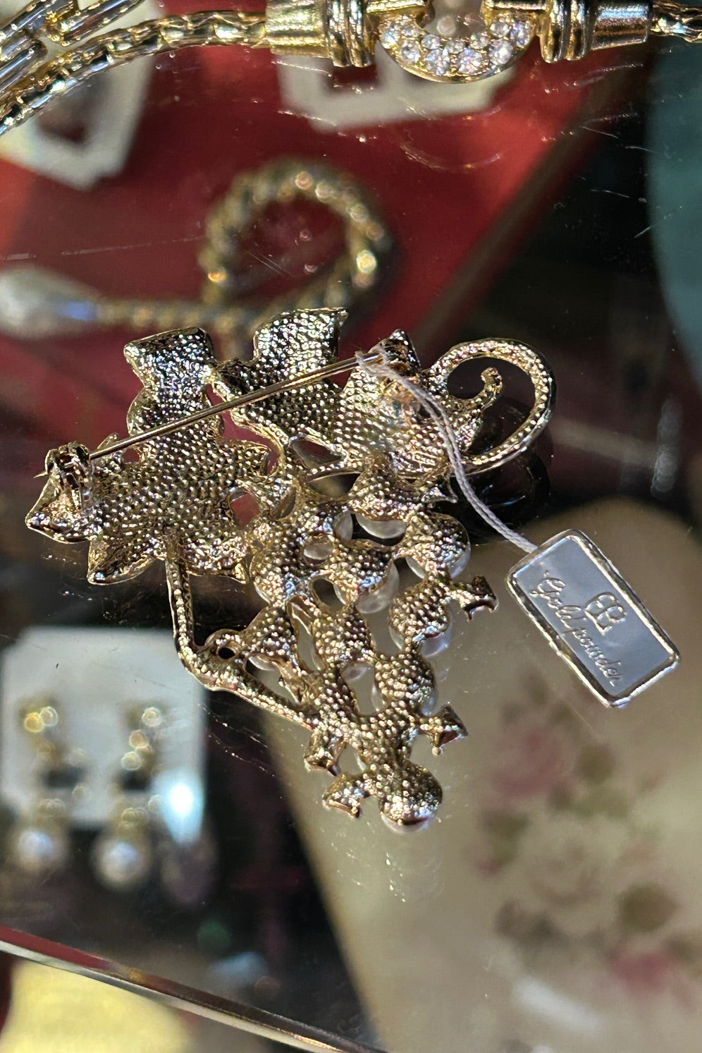 ホワイトグレープス ヴィンテージ ブローチ