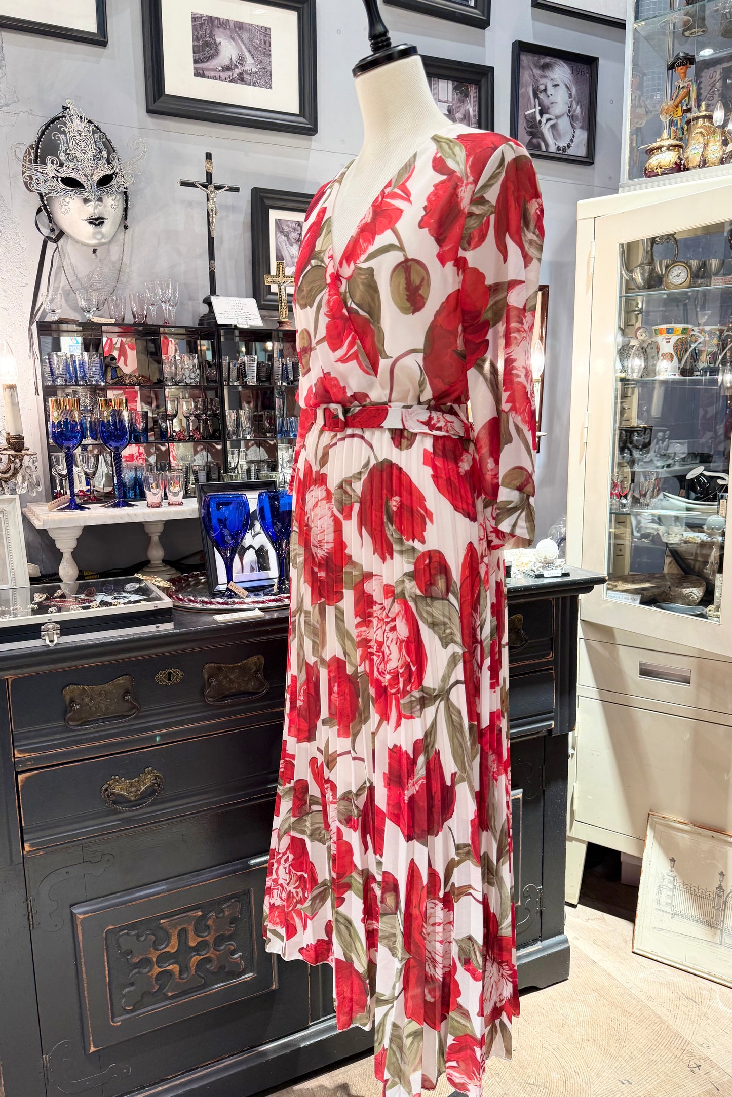 LAMIAR イタリア 赤いお花のワンピース