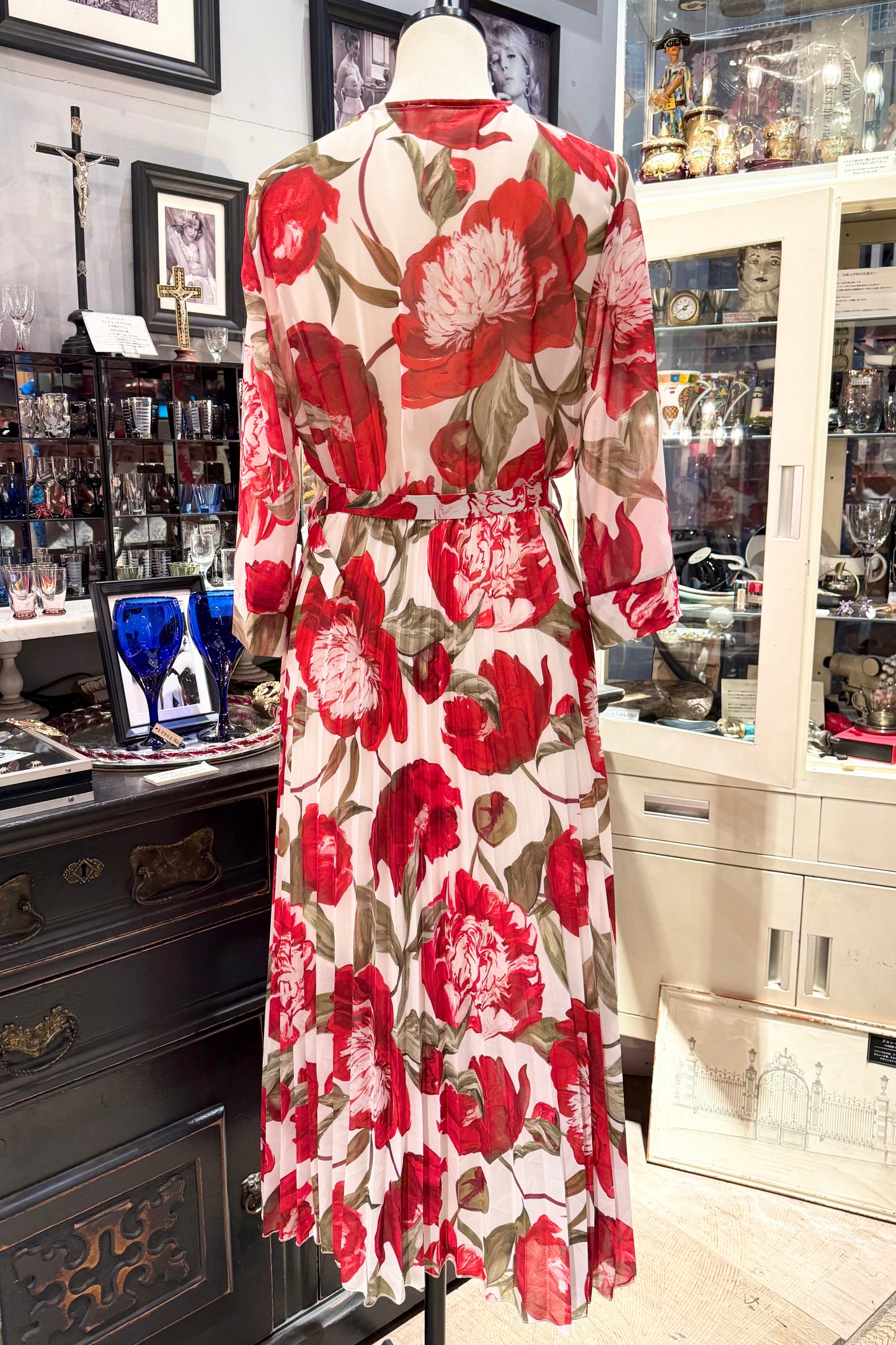 LAMIAR イタリア 赤いお花のワンピース
