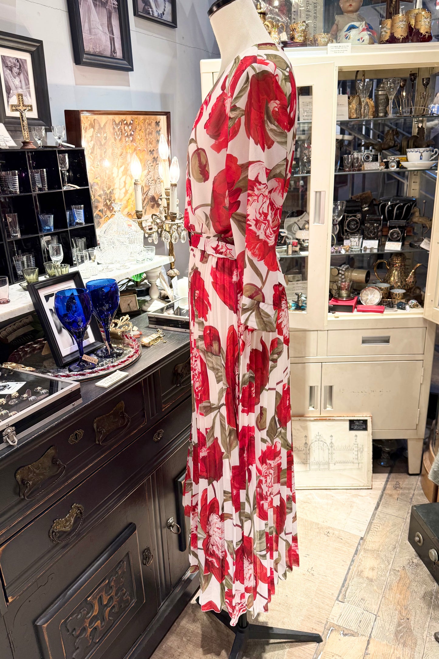LAMIAR イタリア 赤いお花のワンピース