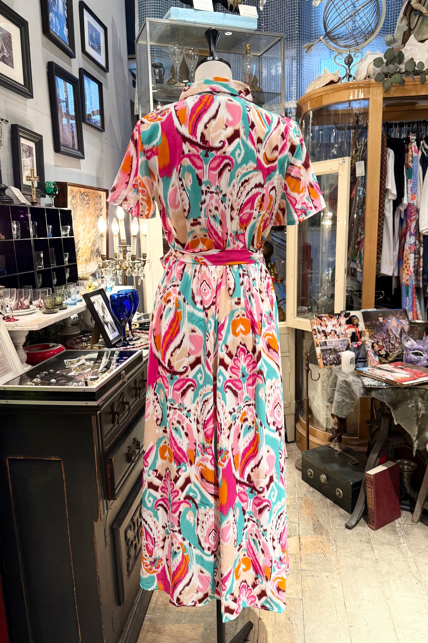 Lilie Rose France ターコイズとピンクのワンピース