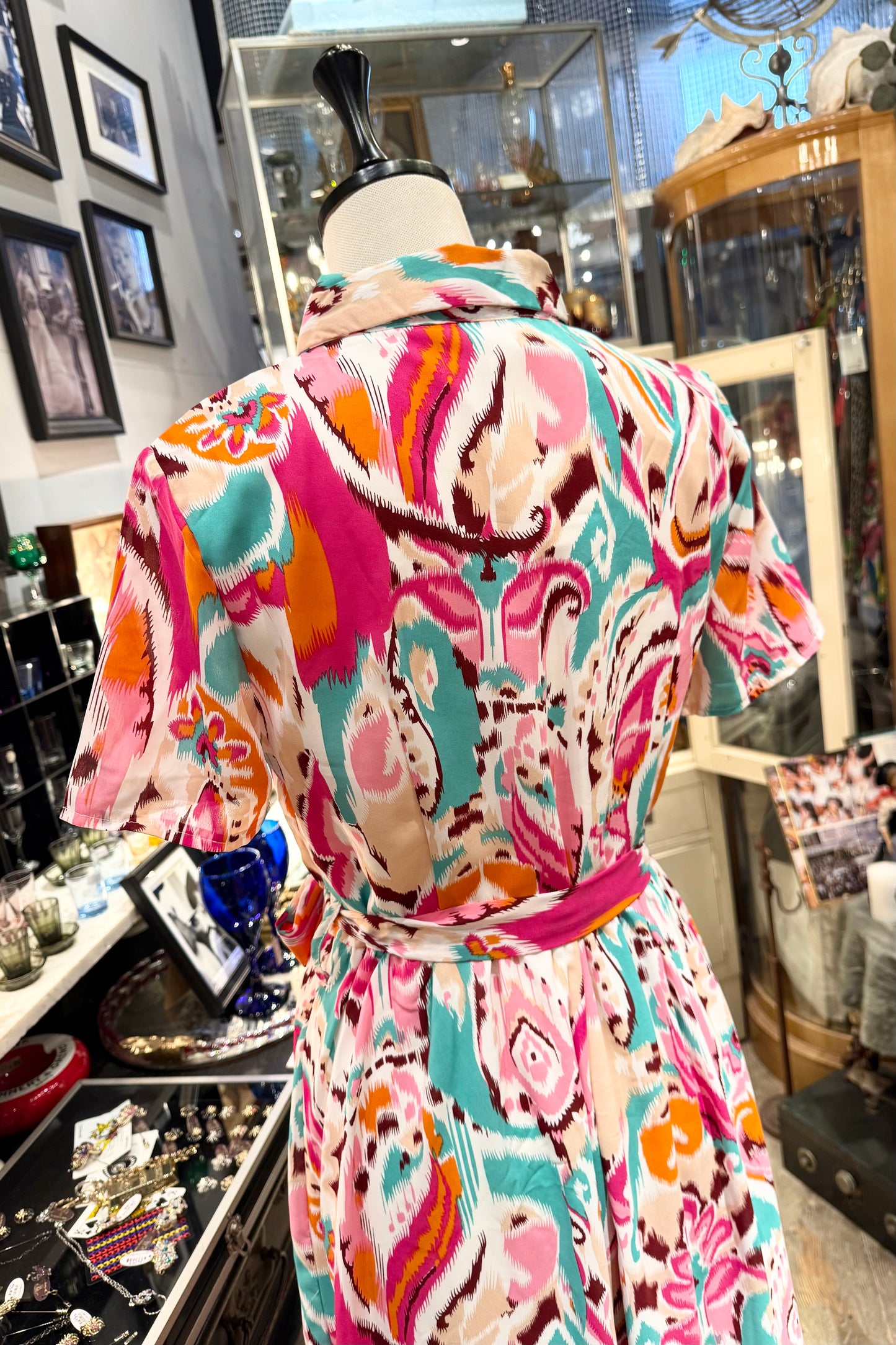 Lilie Rose France ターコイズとピンクのワンピース