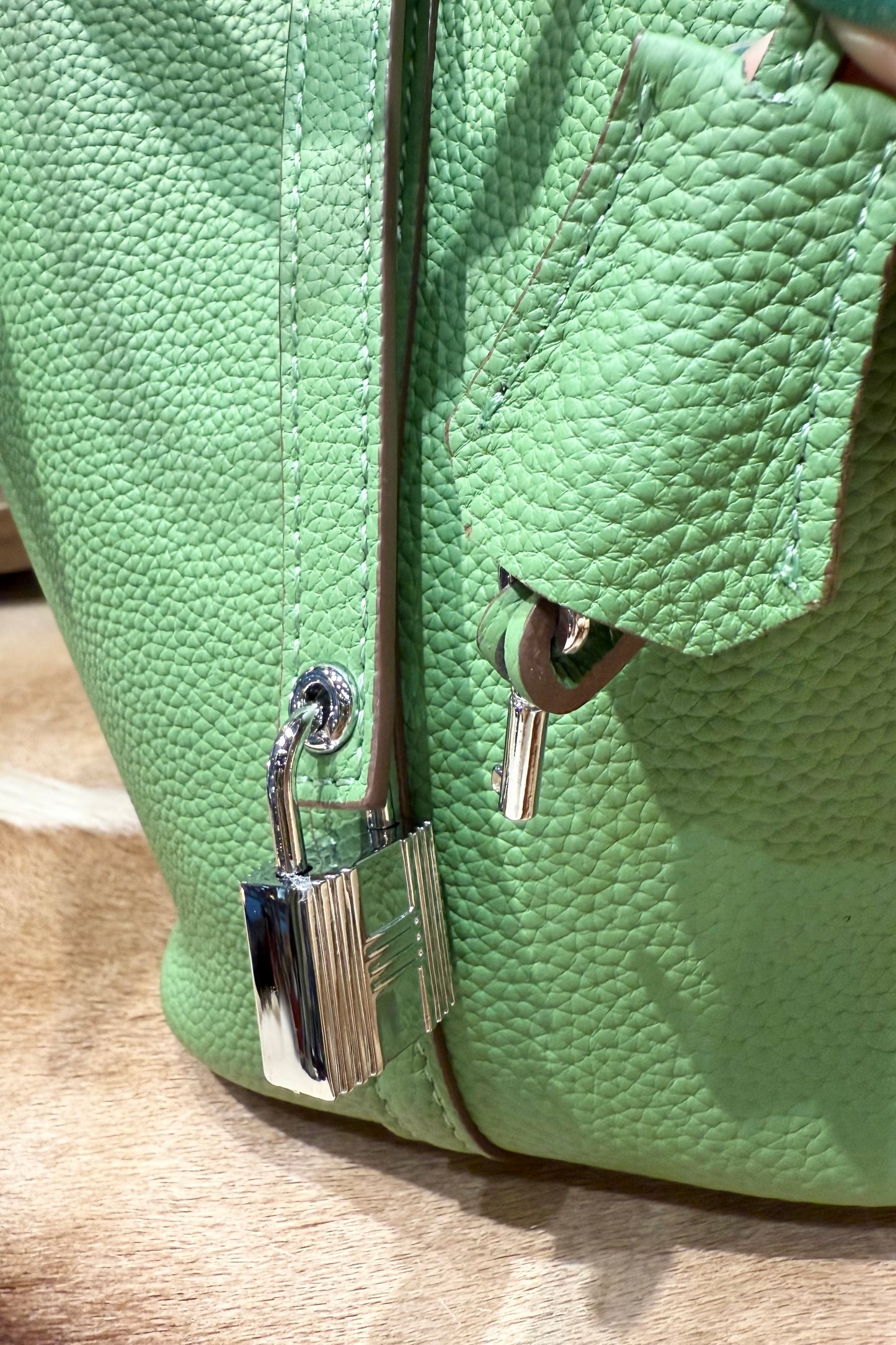 サンレモシリーズ/グリーン Mサイズ 牛革bag