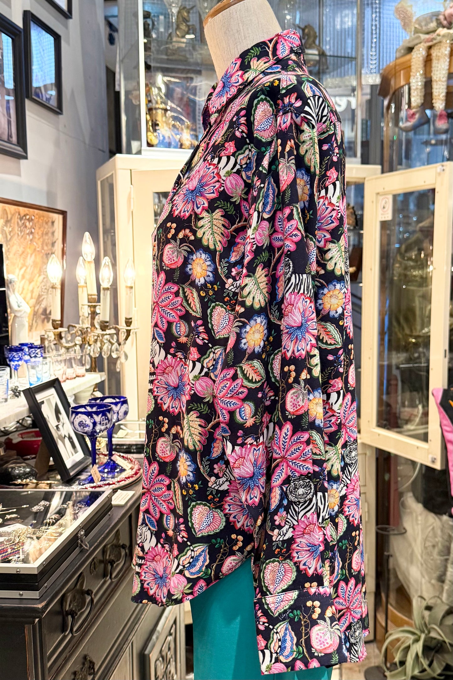 VILAGALLO Spain 夜の熱帯ジャングル柄シャツ
