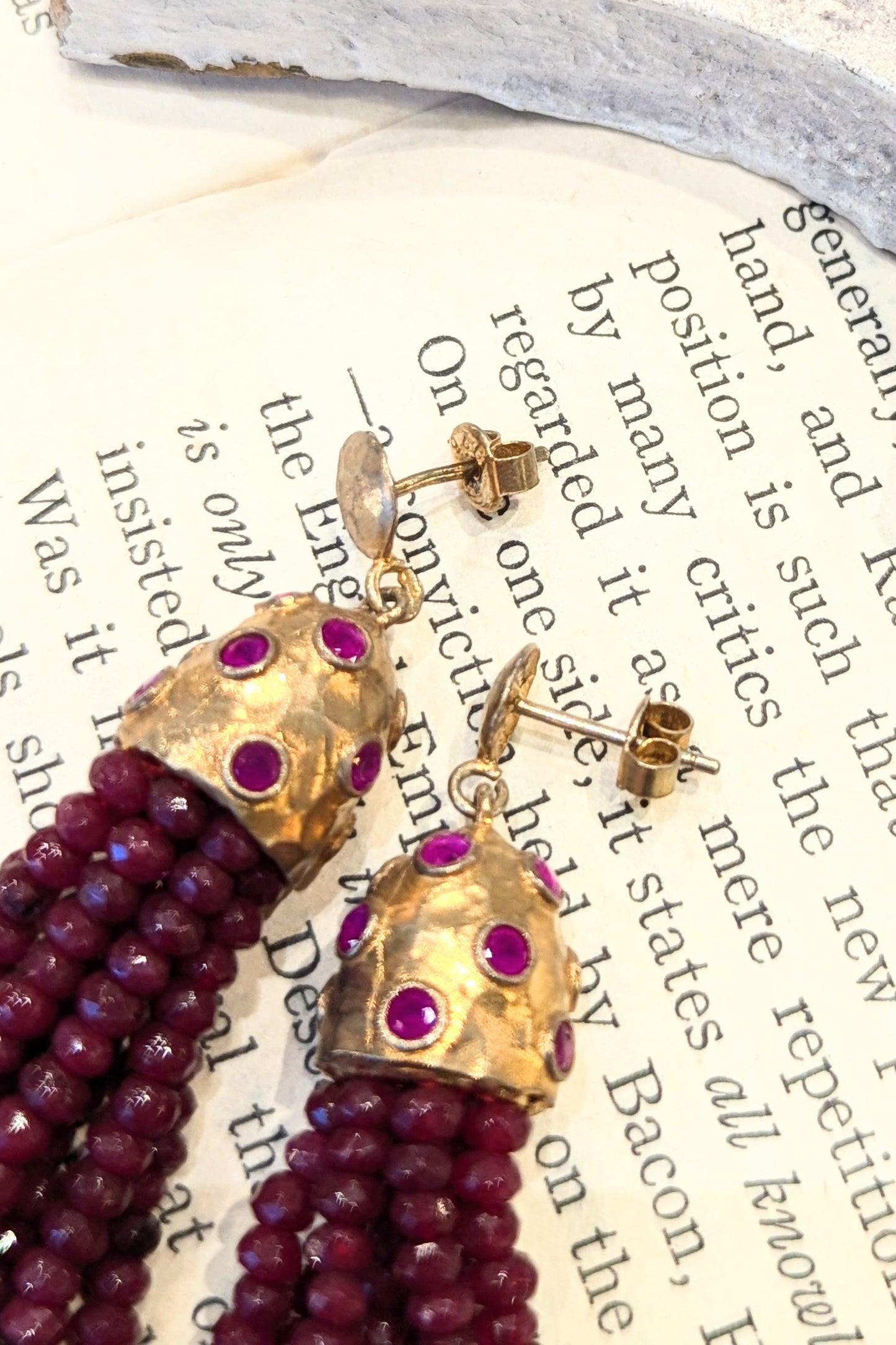 トルコ ルビーのフリンジピアス