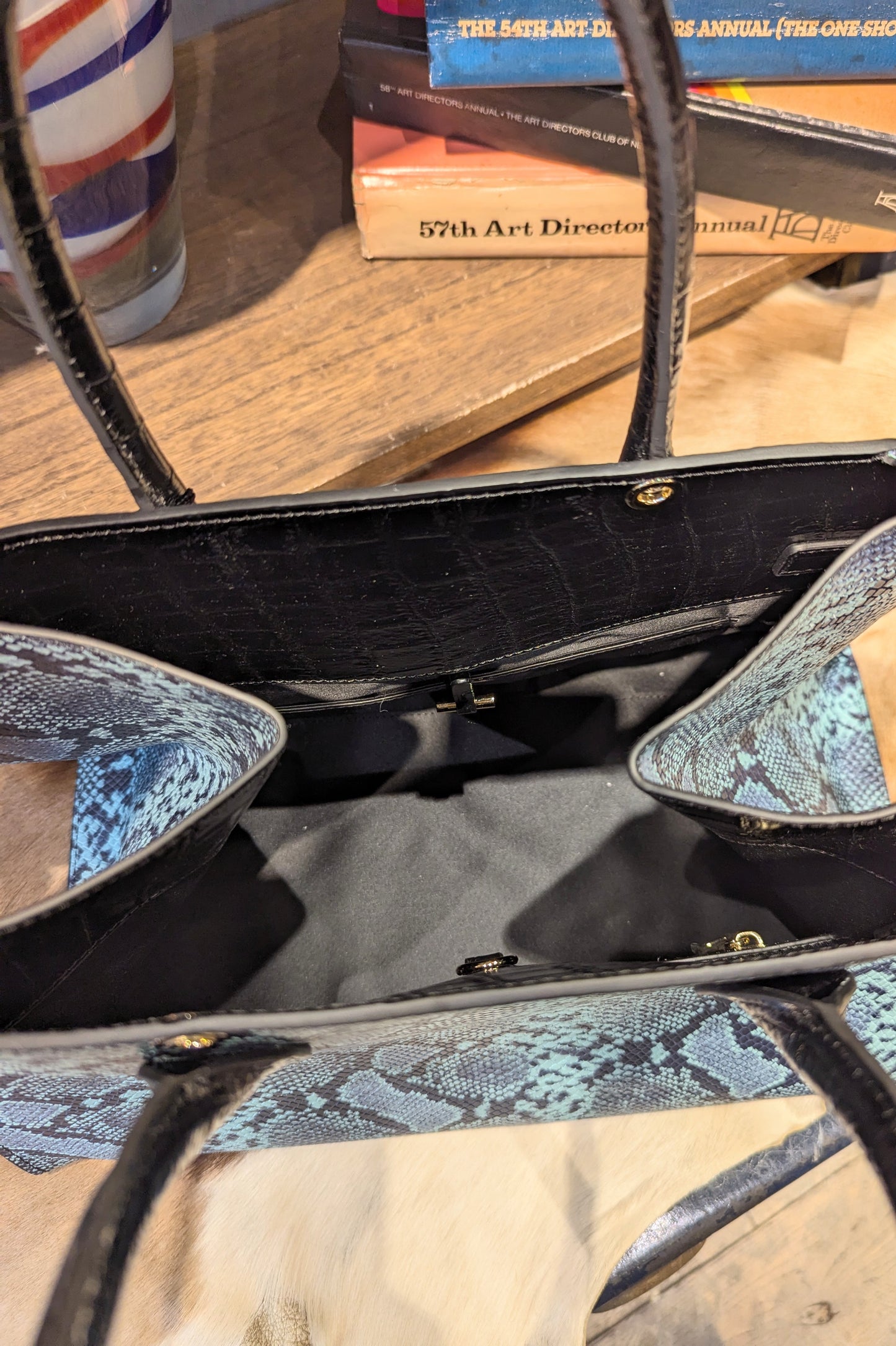 牛革型押しBIGトート