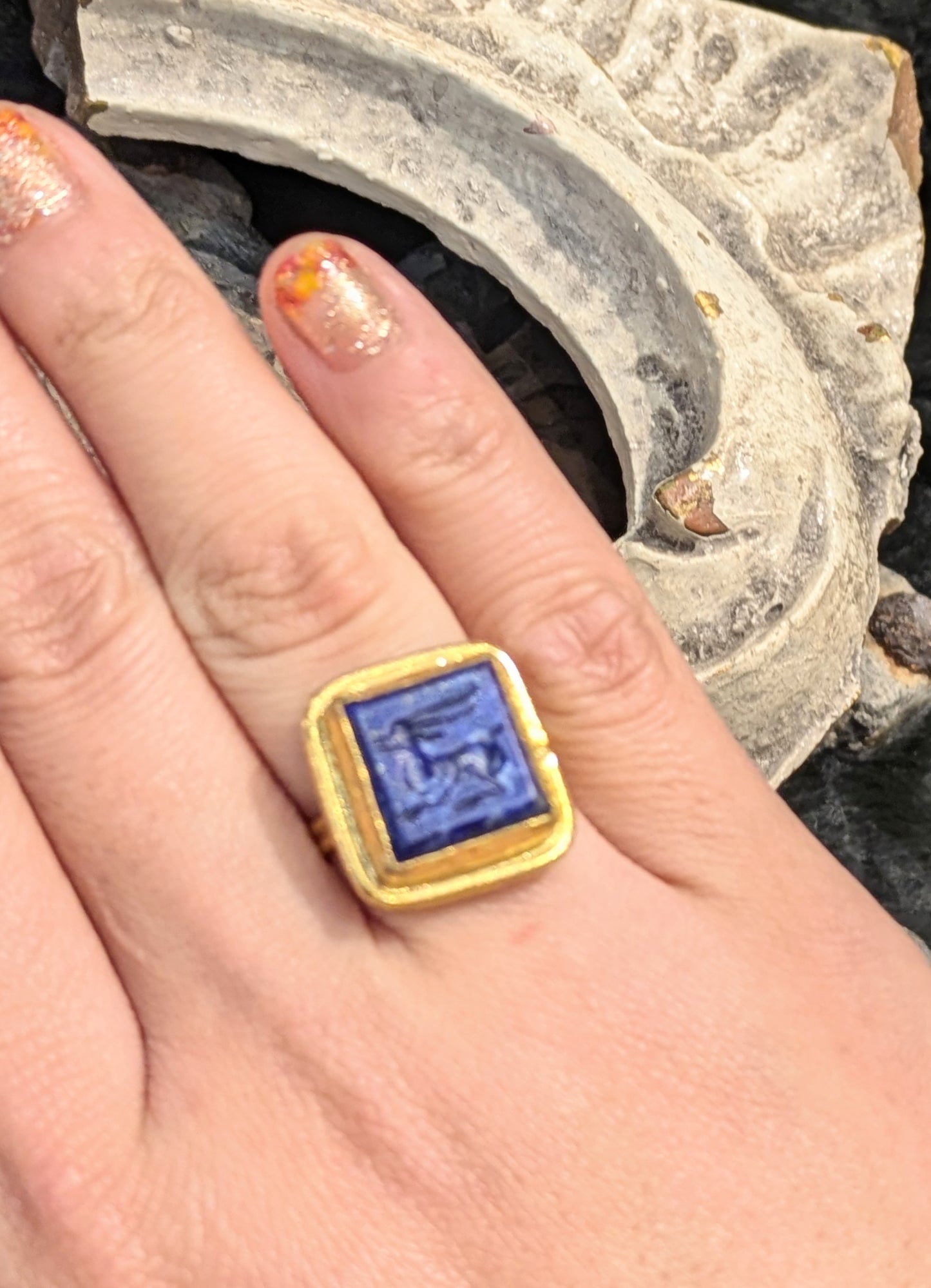 トルコ ラピスラズリ刻印リング