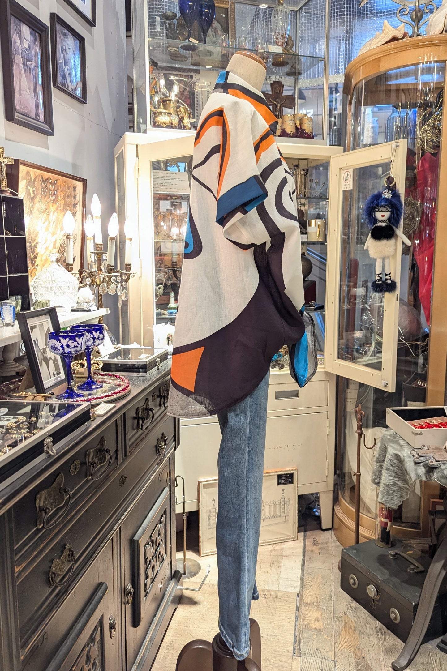 イタリア アートを纏うピカソ風シャツ