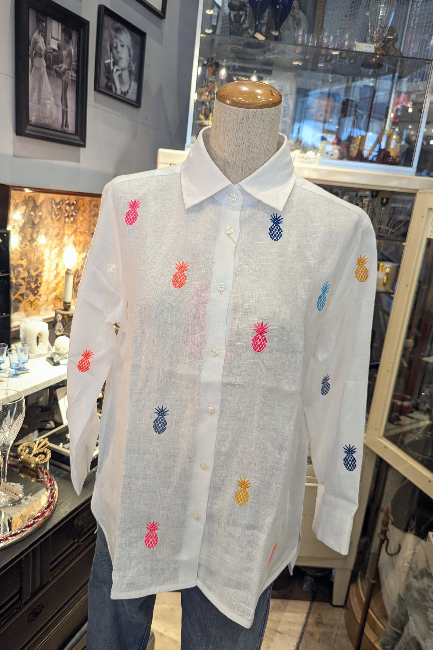 VILAGALLO Spain パイナップル刺繍のリネンシャツ