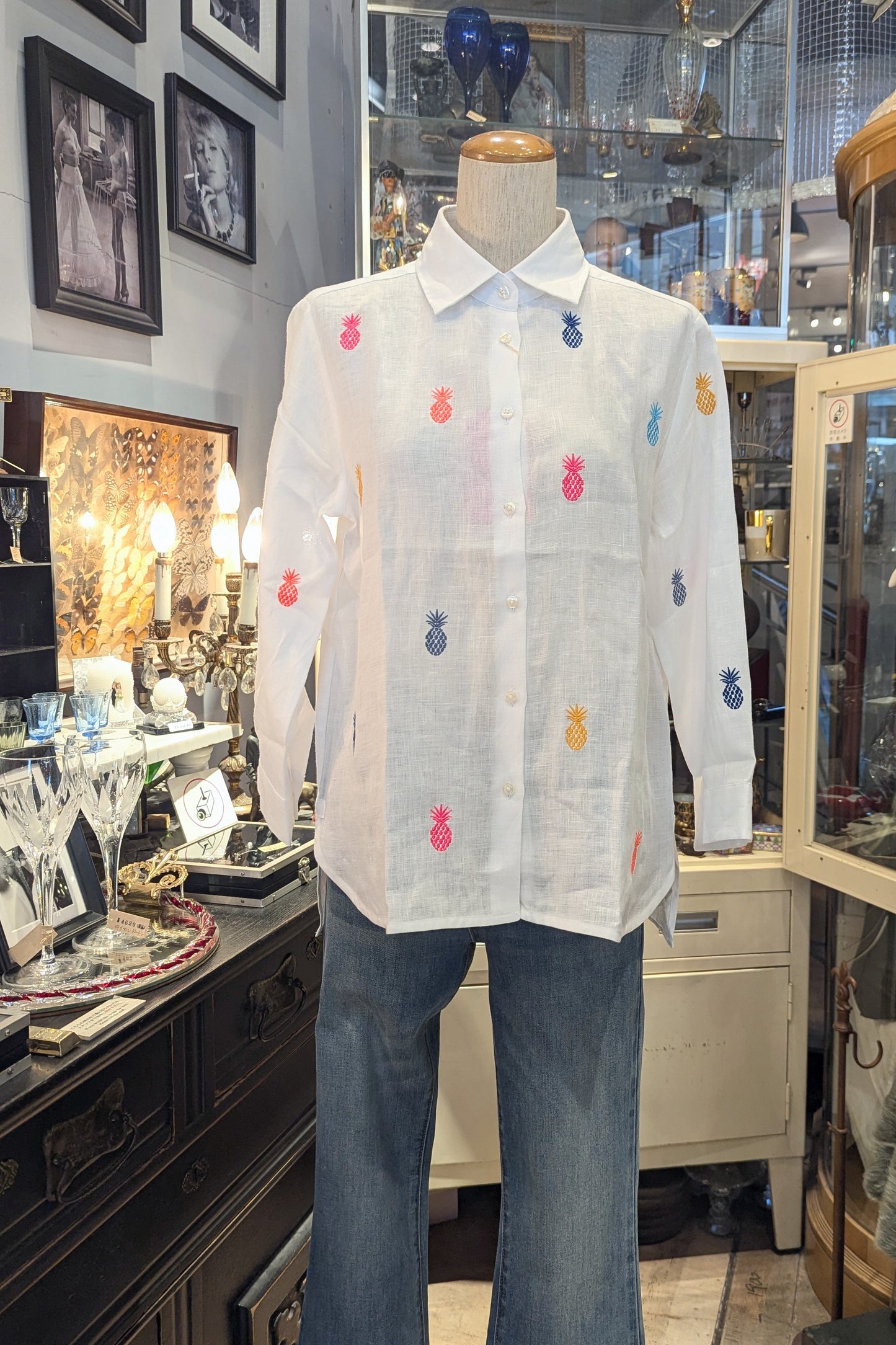 VILAGALLO Spain パイナップル刺繍のリネンシャツ