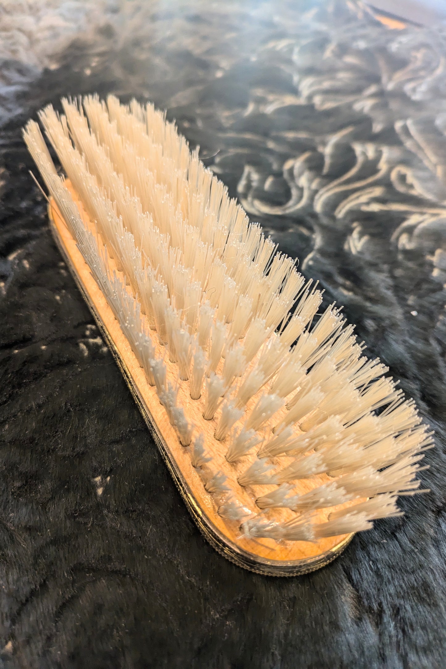 イギリス プチポワン刺繍ブラシ