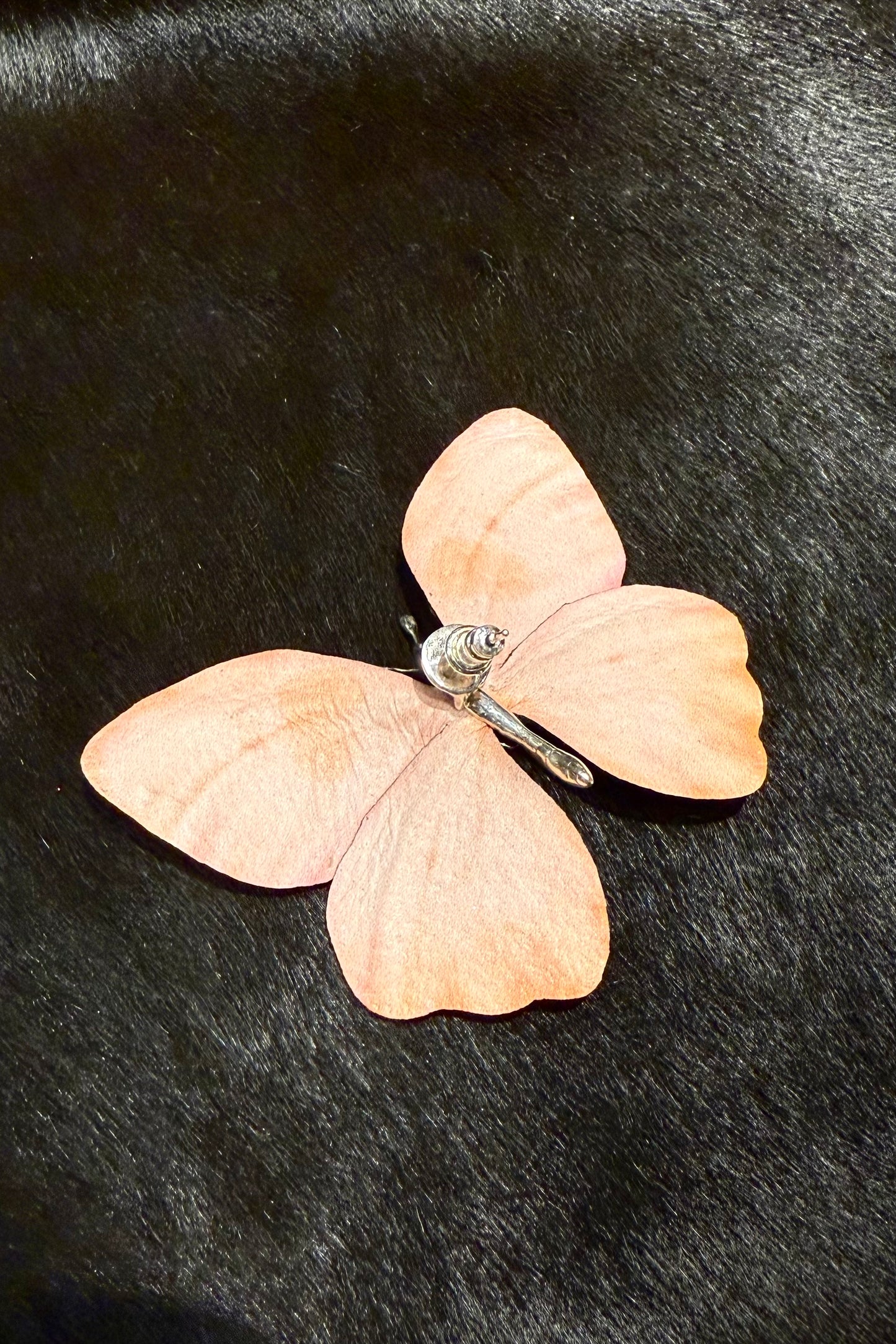 トルクアータ  レザー モルフォ蝶ピアス（片耳ピアス）