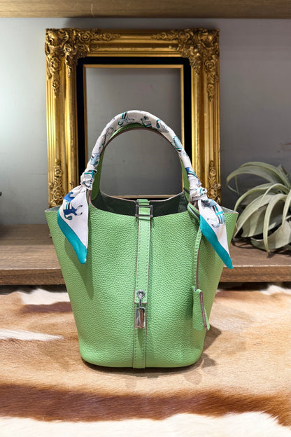 サンレモシリーズ／グリーン　Mサイズ　牛革bag