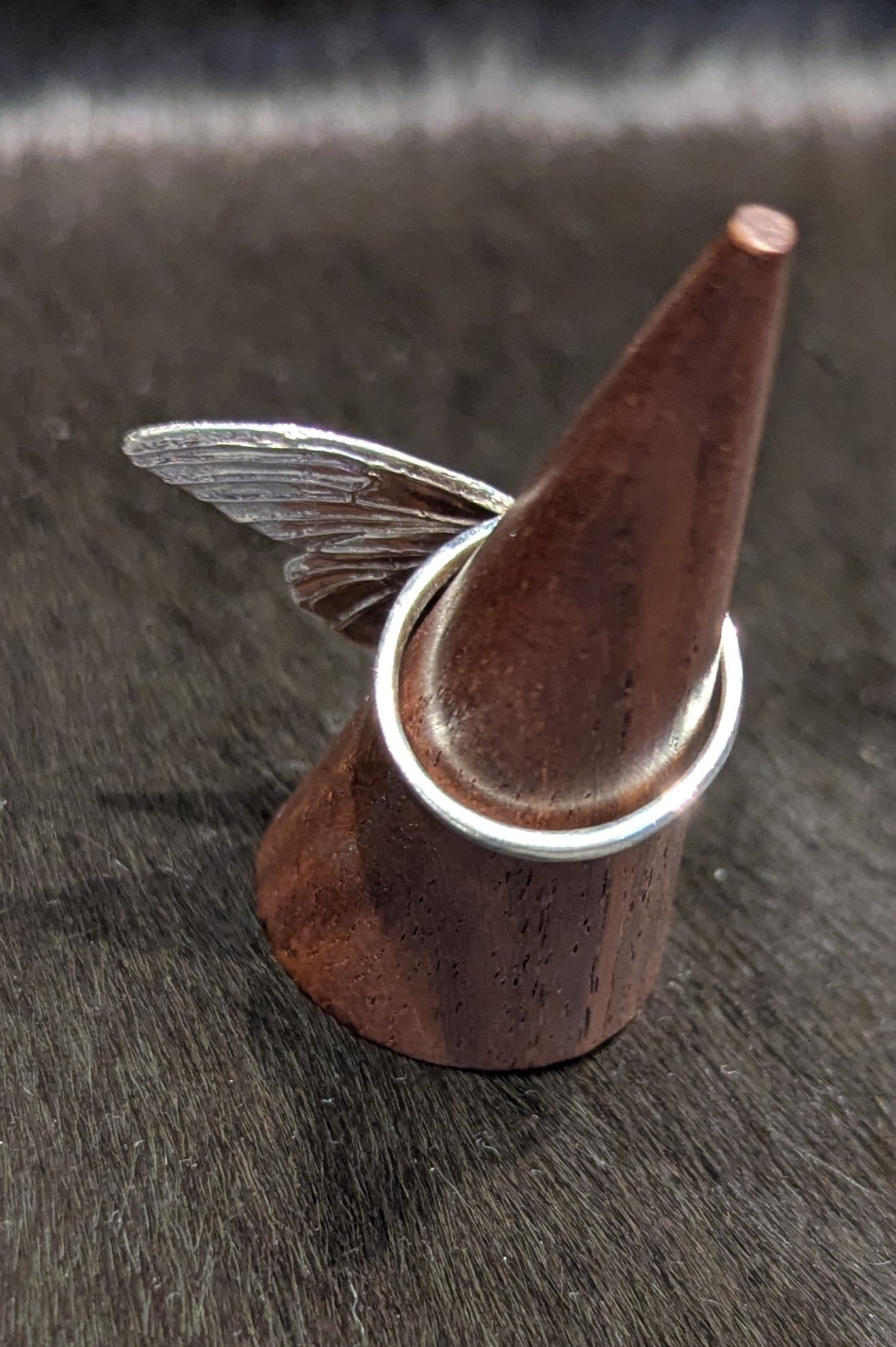 蝶々の羽根リング　骨董品 プシュケ（Psyche）のモルフォ蝶など、本物の羽根を使用した