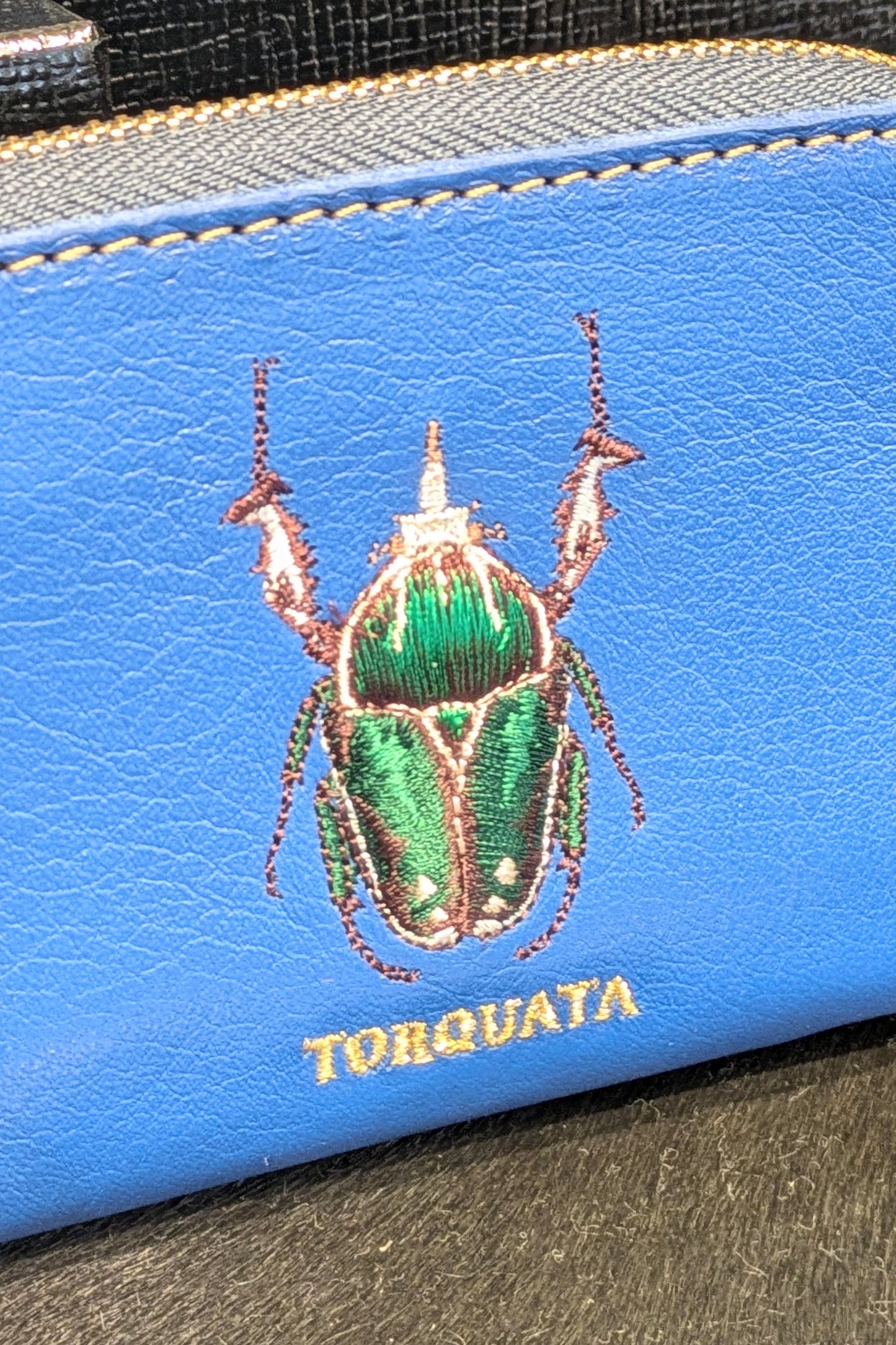トルクアータ  昆虫刺繍　コンパクトL字財布　ハナムグリ/ブルー